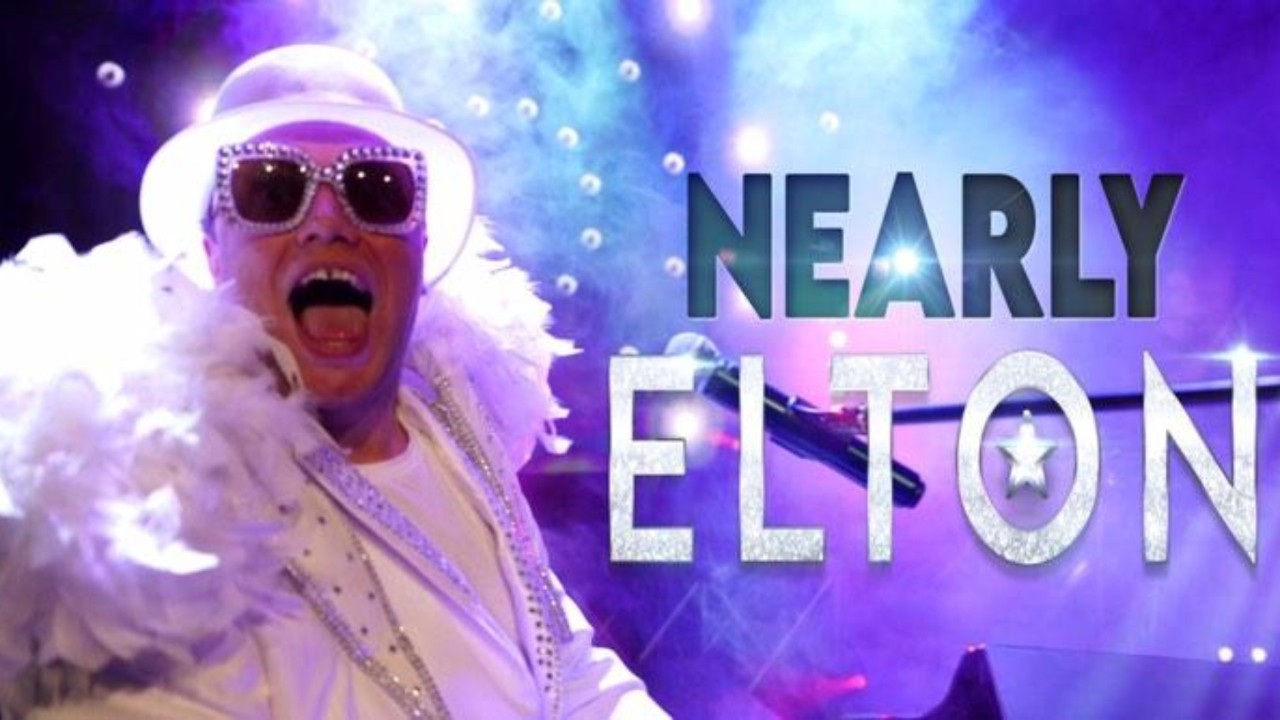 'Nearly Elton' Full Elton John Show At The Station