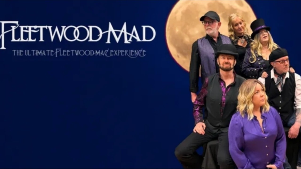 Fleetwood Mad At The Station 