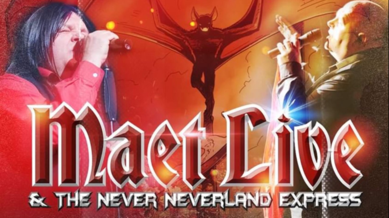 Maetlive And The Never Never Express At The Station