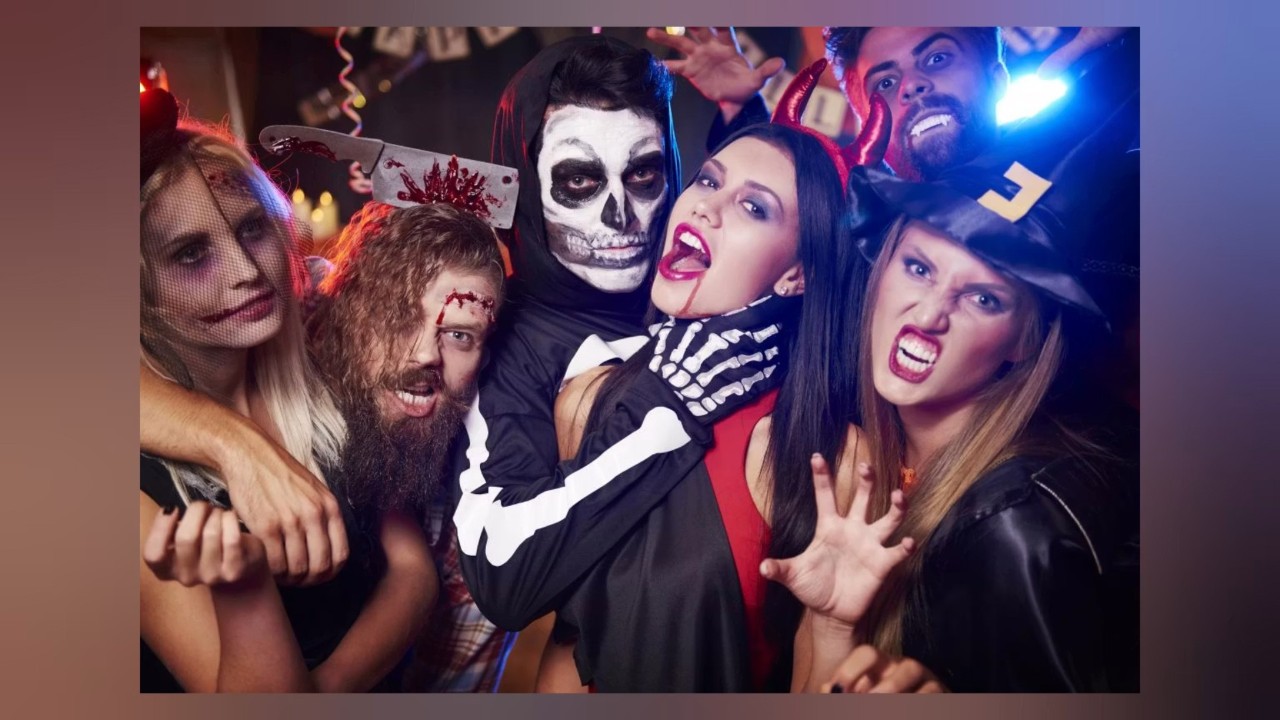 Halloween Party, Welcome Drink & Happy Hour Till 8pm at Bar Soho