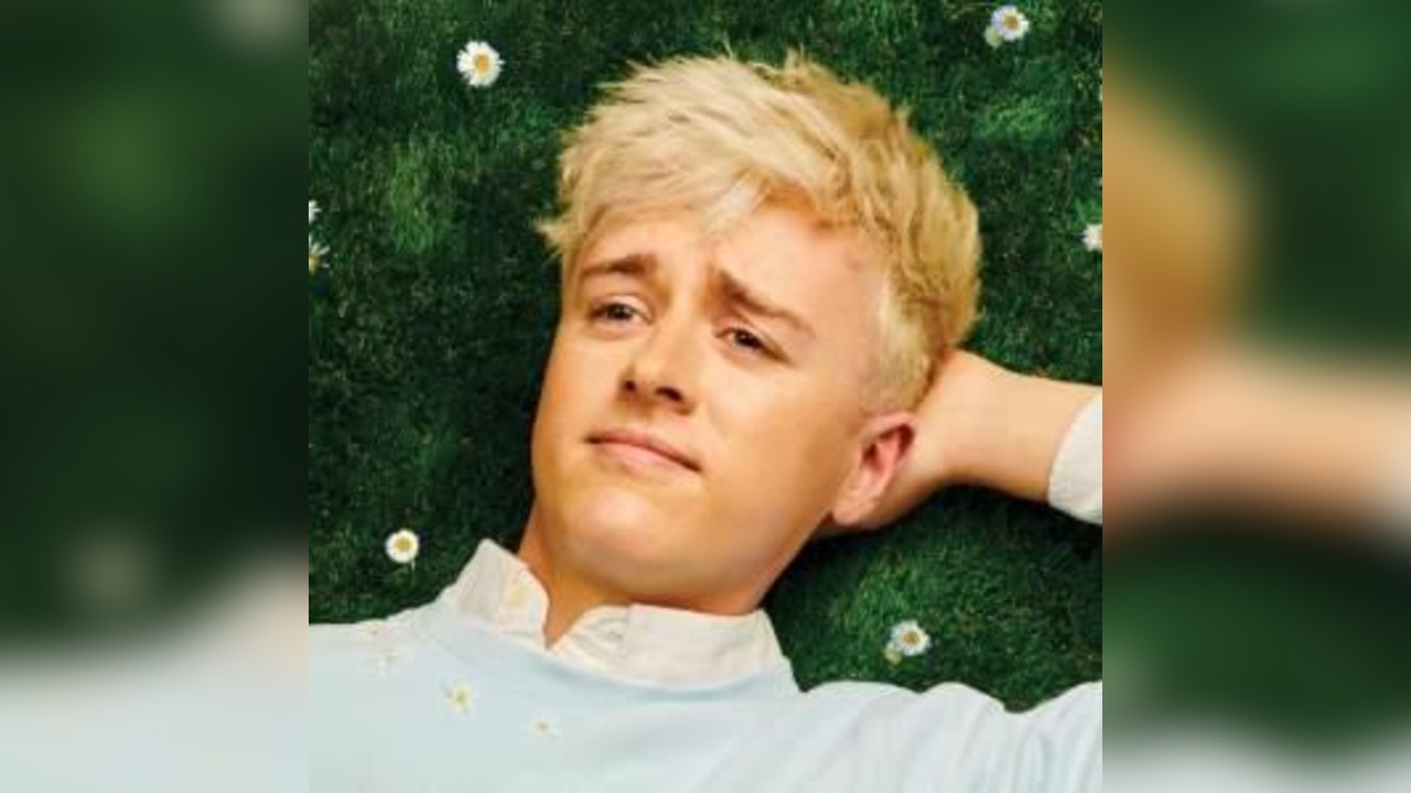 Daniel Foxx: How Lovely