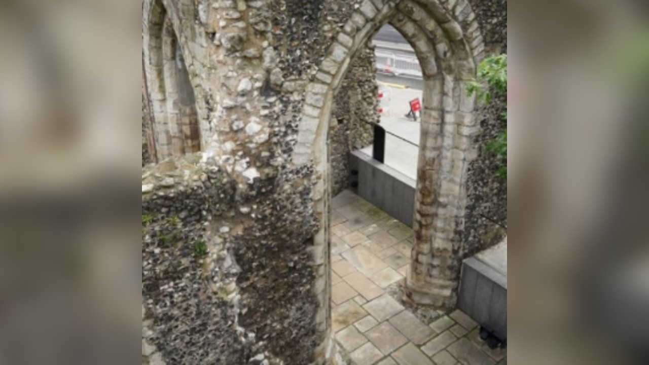 SECRET SPACES IN THE CITY WALKING TOUR