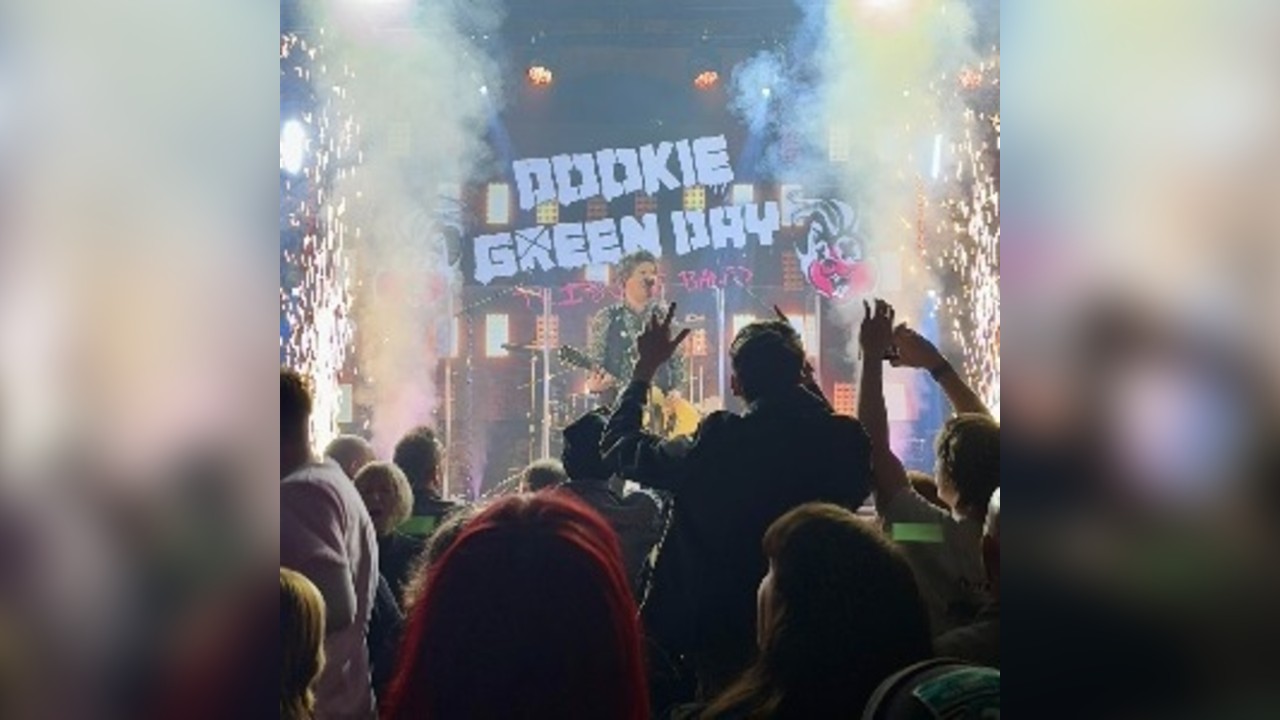 GREEN DAY NIGHT starring No.1 tribute Dookie