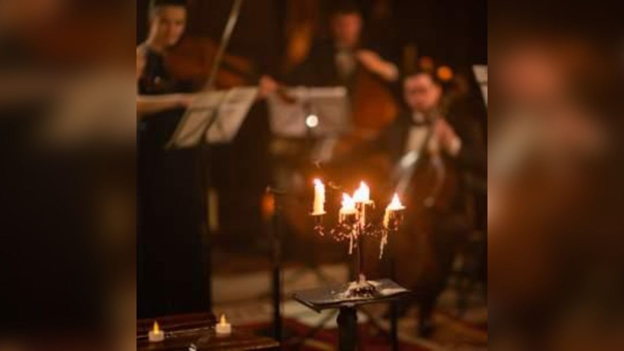 Mozart and Moonlight by Candlelight