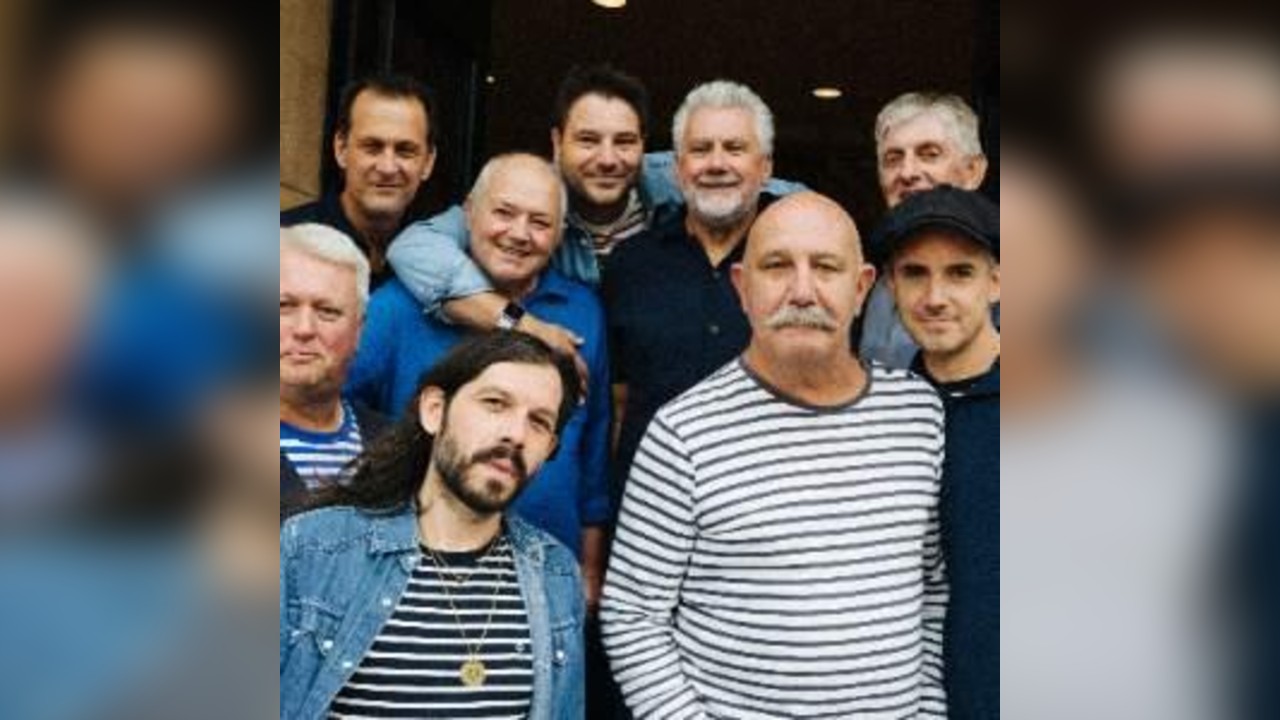 Peter Hook & The Light