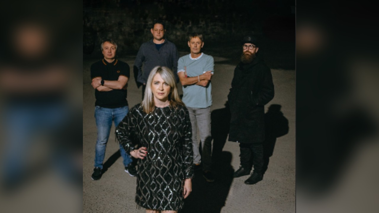 Melys - performing with The Vita String Quartet