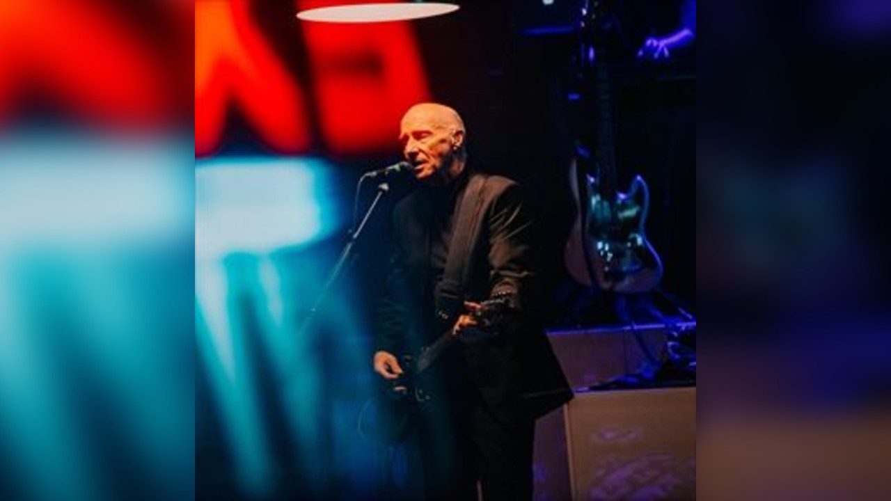 Midge Ure - A Man of Two Worlds