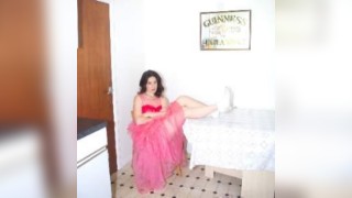 Tamsyn Kelly: Hot Titty Bungalow