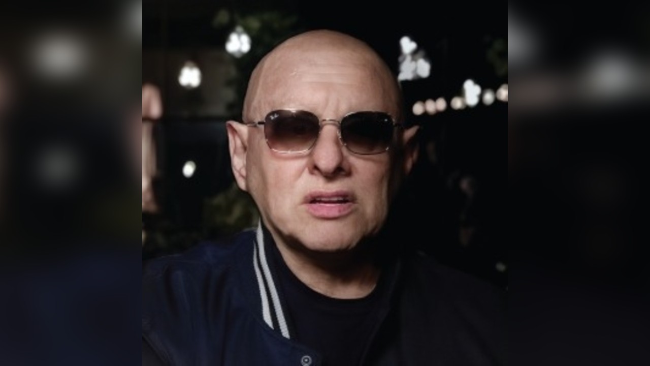 Shaun Ryder Happy Mondays......