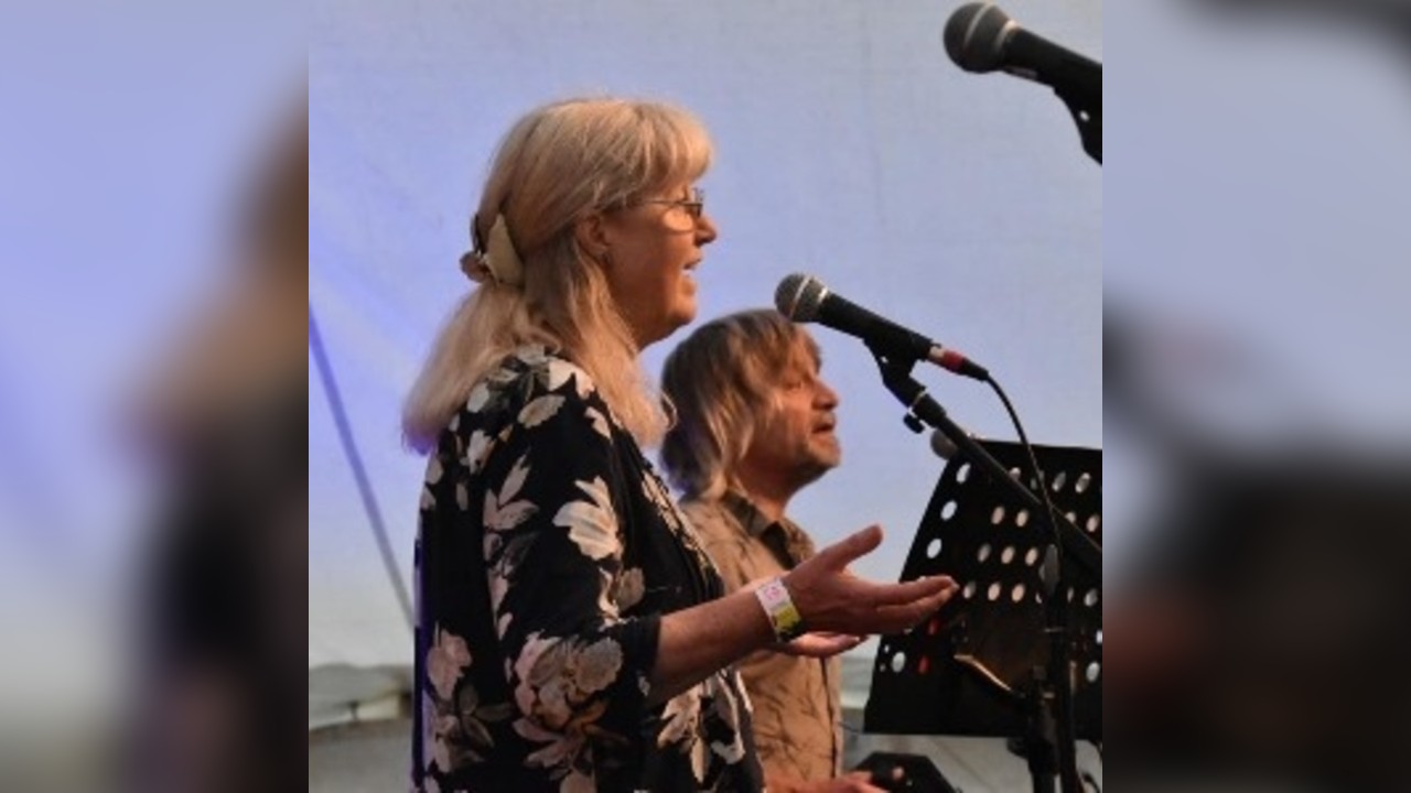 Discovery Duo at Swindon Folk Club