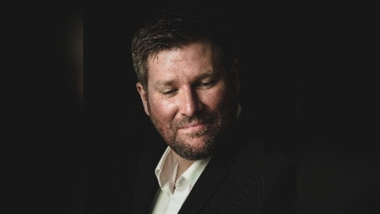 Mark Nelson: Liquid Gold (18+)