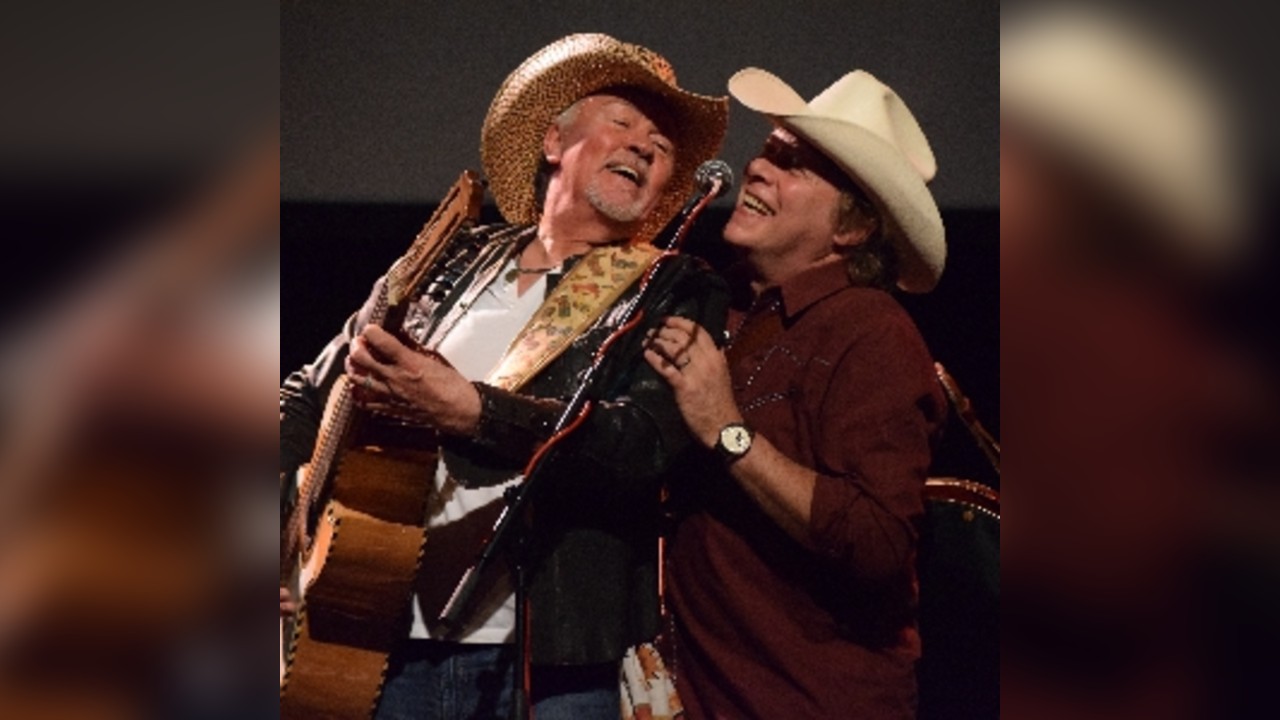 Los Pacaminos featuring PAUL YOUNG