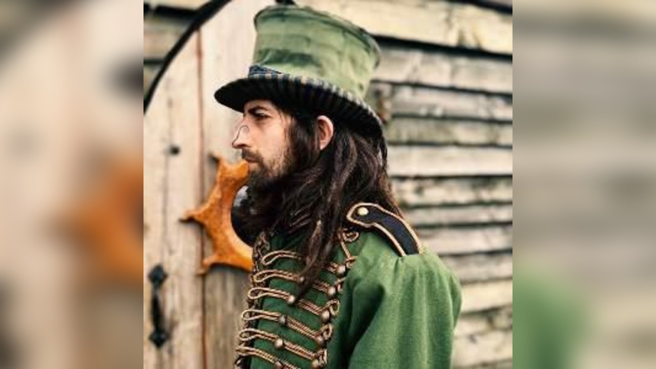 Cam Cole live in Exeter