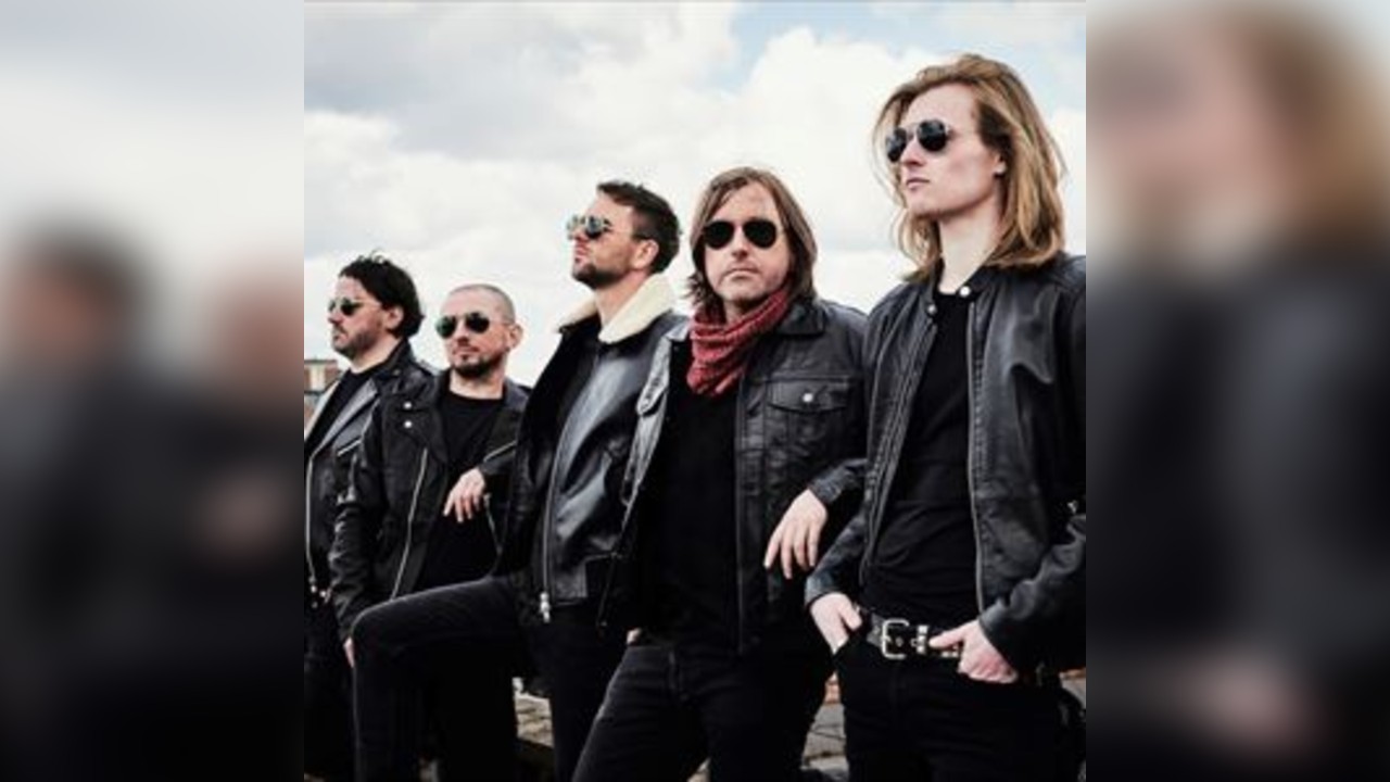 Scarlet Rebels With Very Special Guests