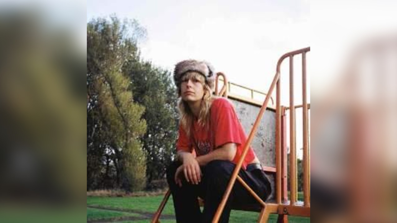 Melanie Baker live plus support