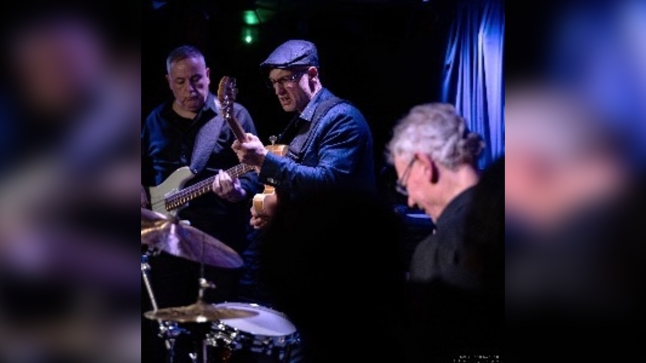 Pete Roth Trio Feat. Bill Bruford