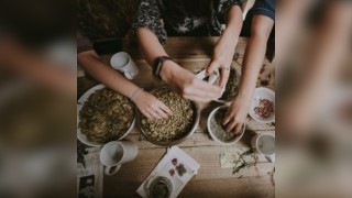 How To Eat Herbs: Roots & Rhizomes