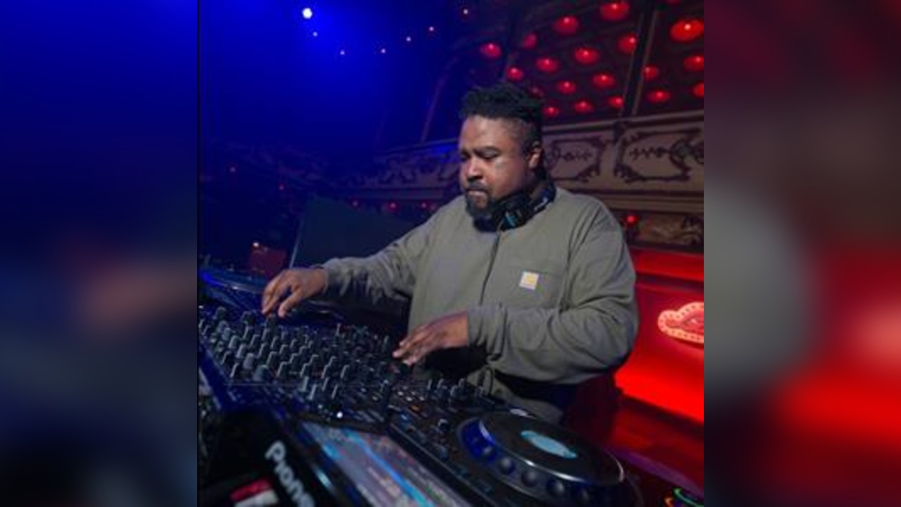 Byron The Aquarius: Bank Holiday Saturday