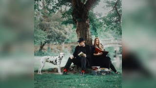 BOO HEWERDINE & YVONNE LYON - Things Found In Books
