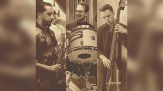 Jazz Juice with Andreas Ziarkas Trio