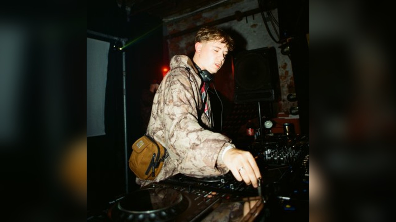 Curved Presents Sulphur & Sam Deeley at Saint Louie Altar Native