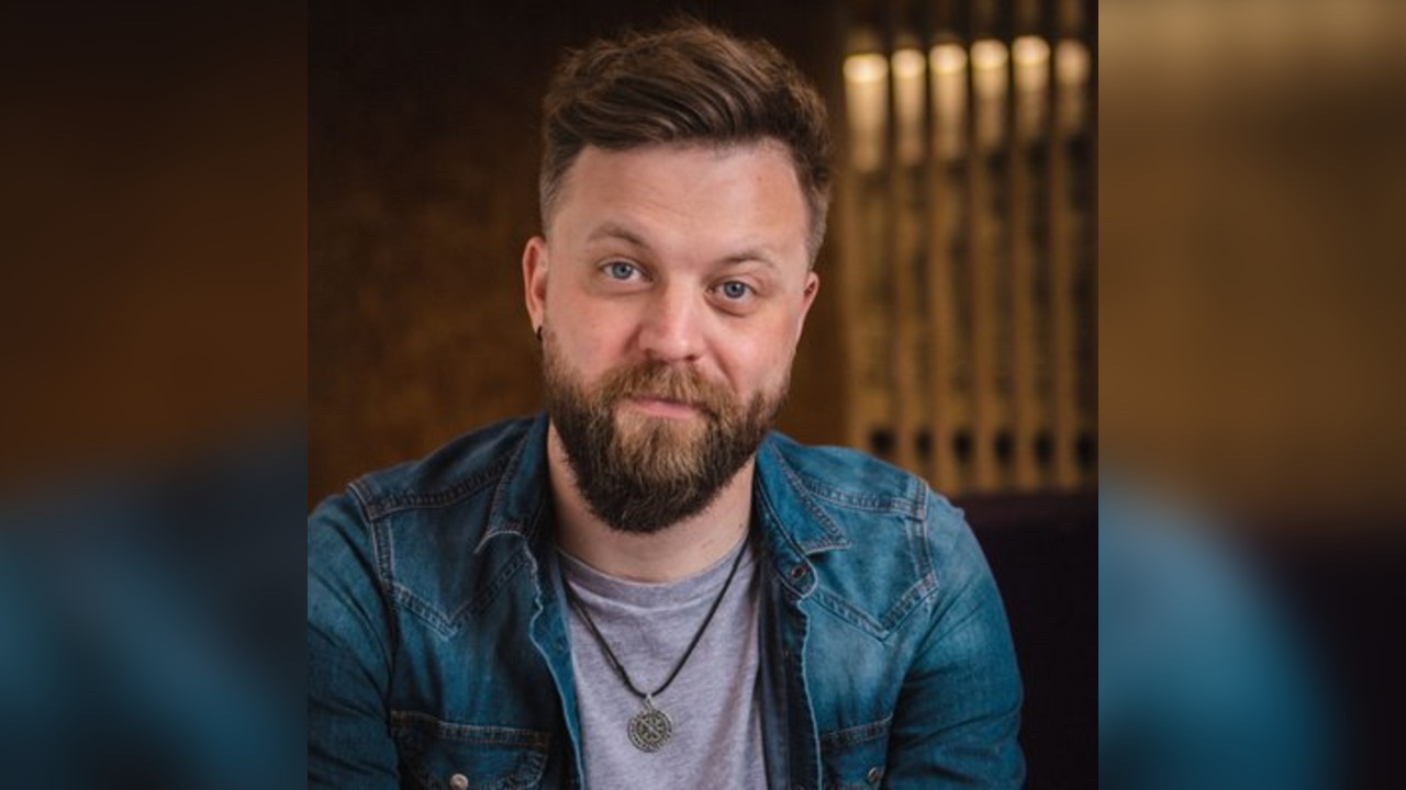 Fat Penguin Comedy Club Presents: THOMAS GREEN