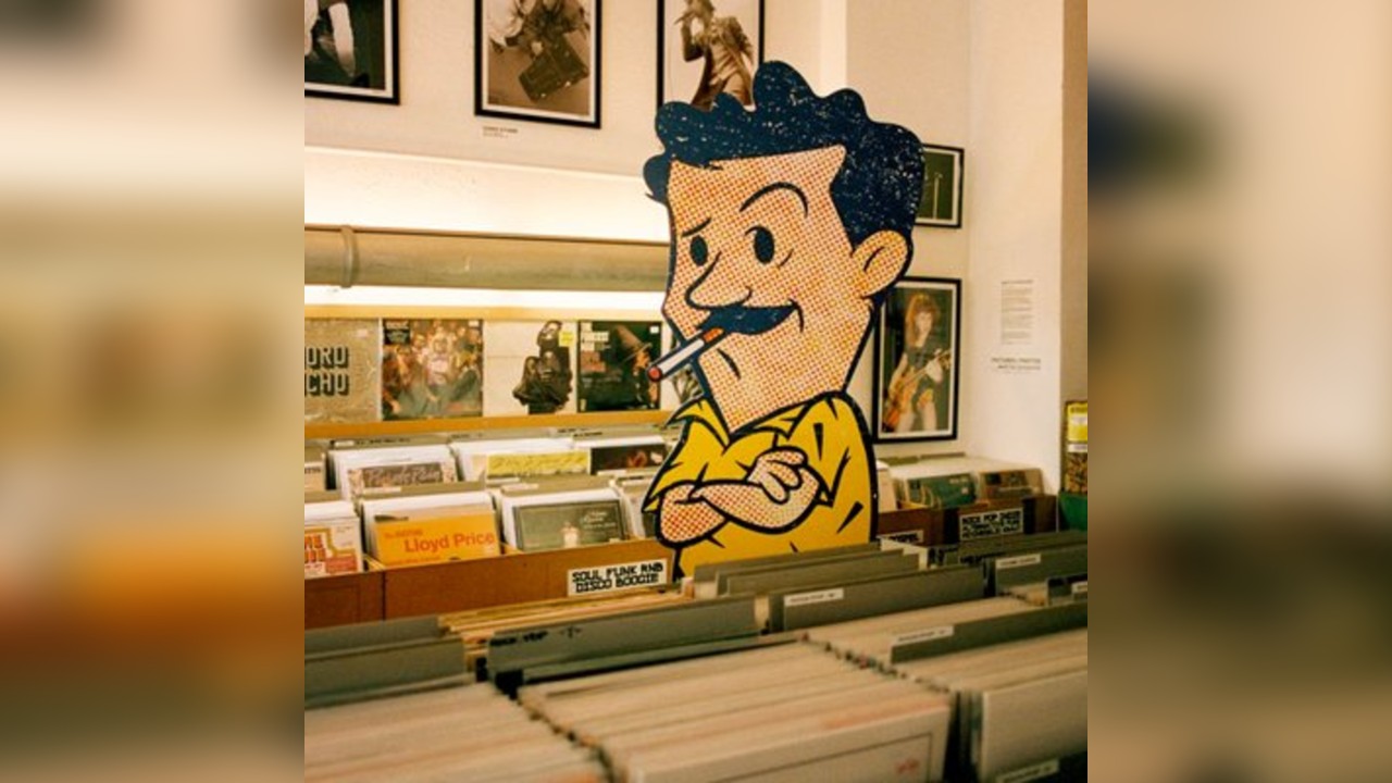 Vibrant x Giraffe: Halloween Special