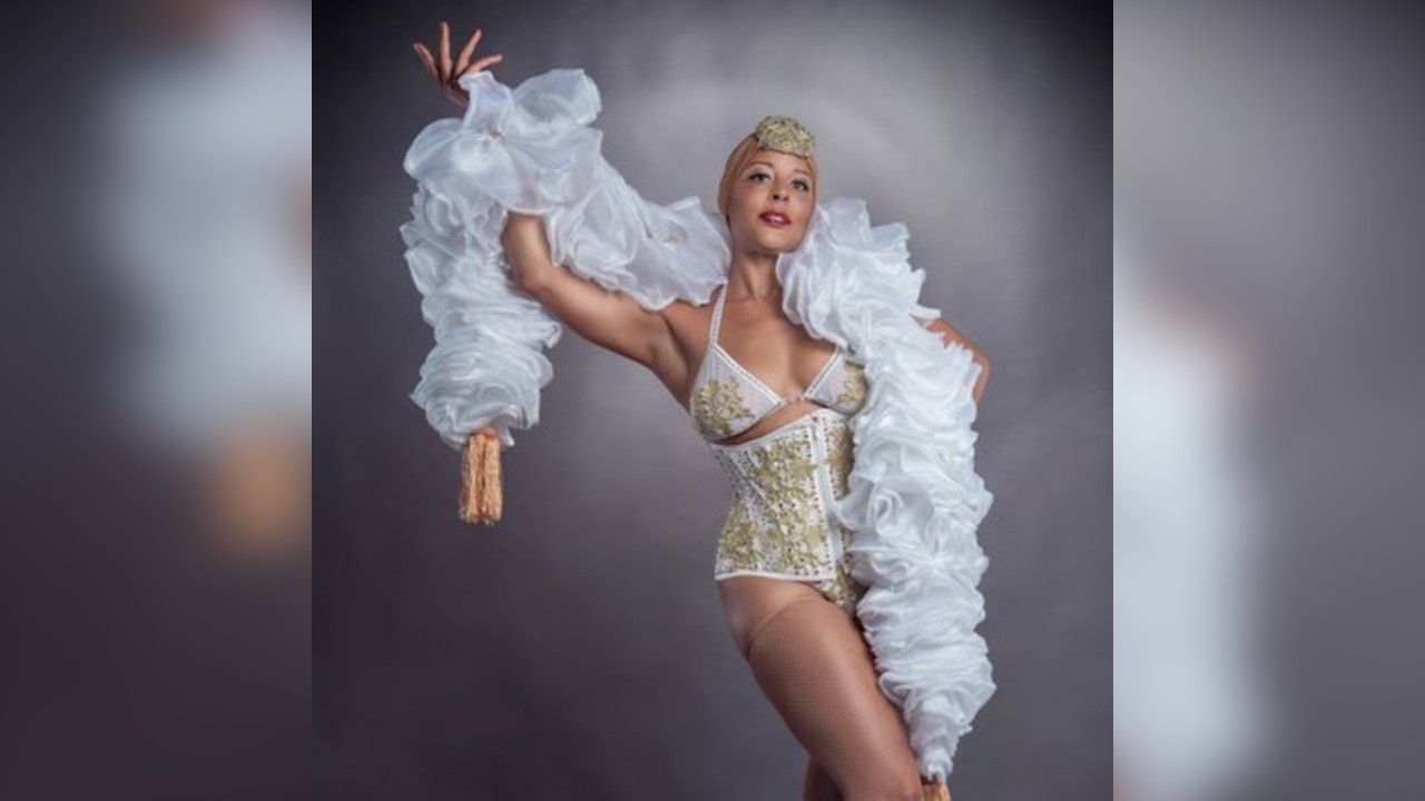 Ebony Silk Live Burlesque