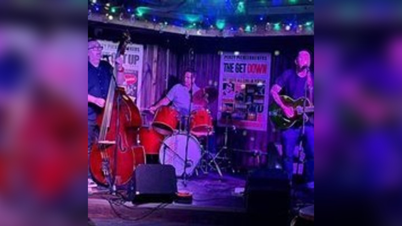 Rip It Up- Live @ Billy's