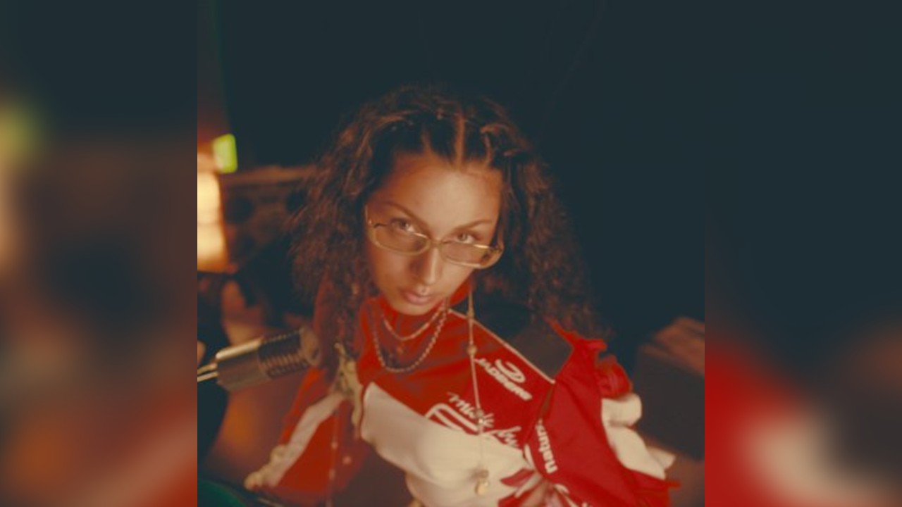 Emily Makis presents 'Outsiders' at Square One - Nottingham