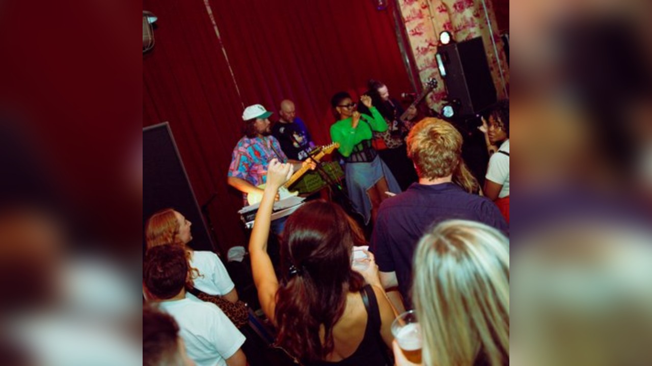 Girls of the Internet (Live)