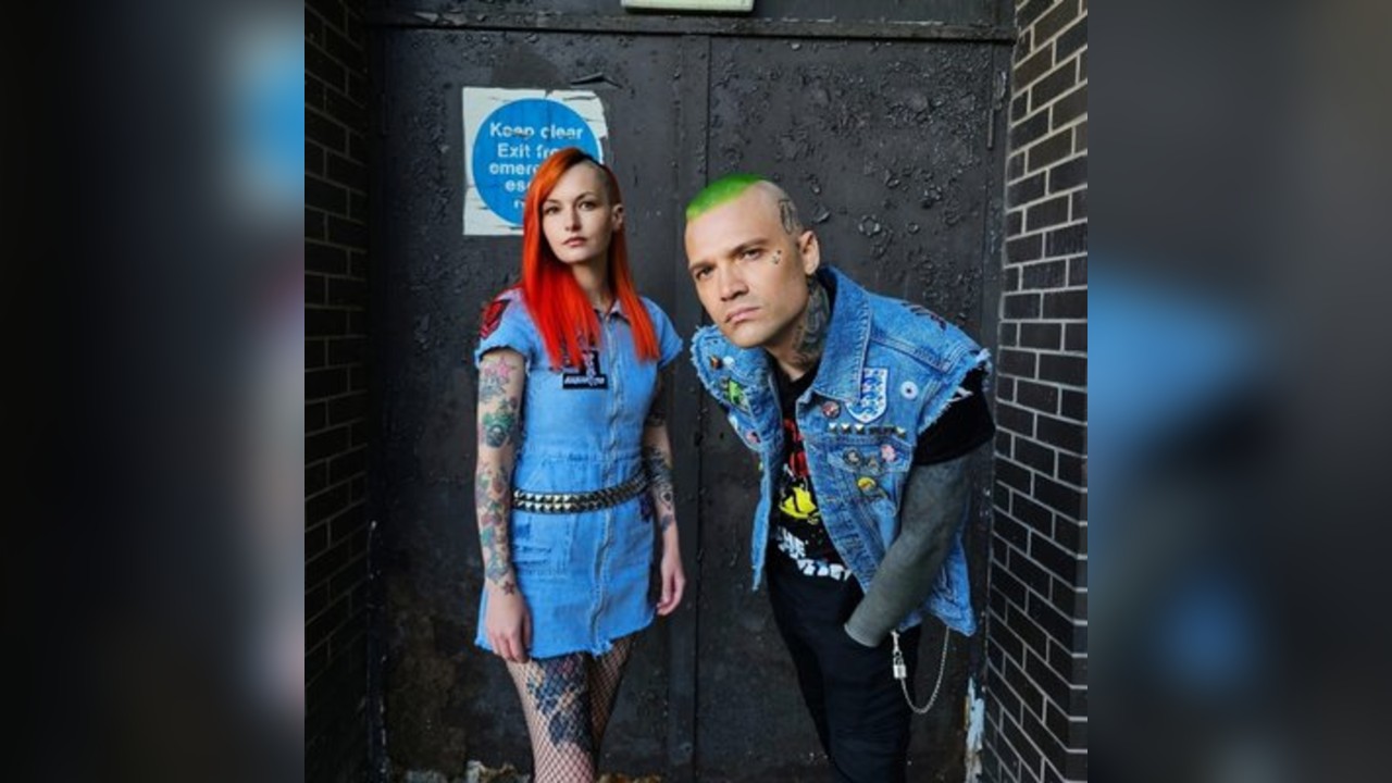 Radio Romantic - Live at Service Station