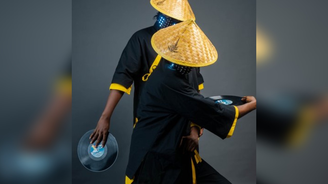 FUTURORA: PRESS PLAY ft MANIAC017 & MAZE x MXTREME