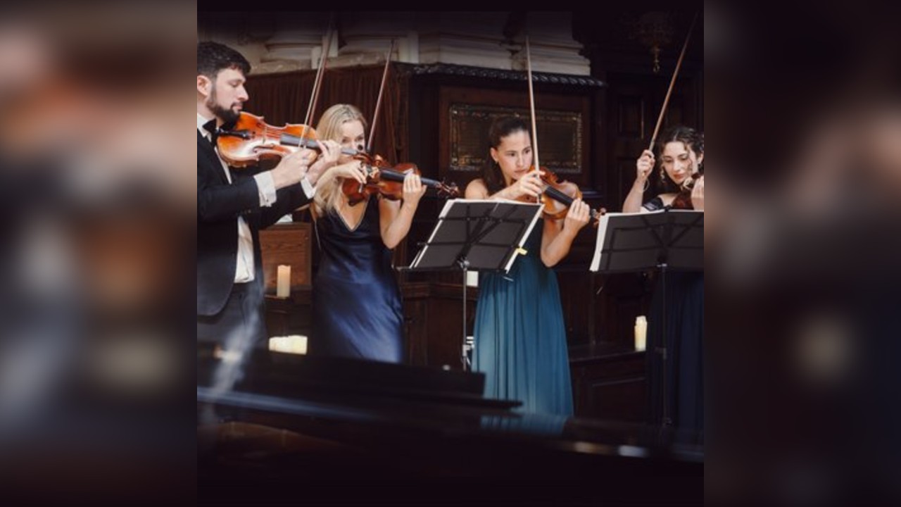 Mozart and Moonlight by Candlelight