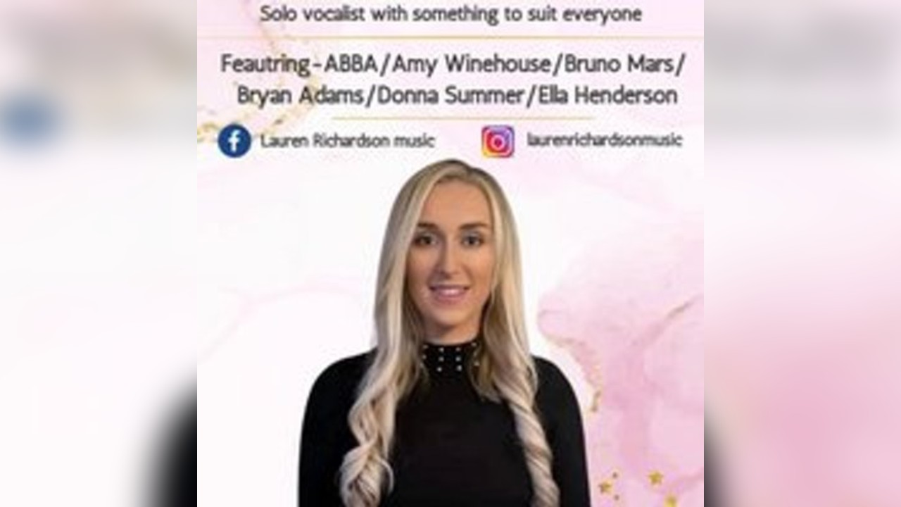 Live Music  - Lauren Richardson