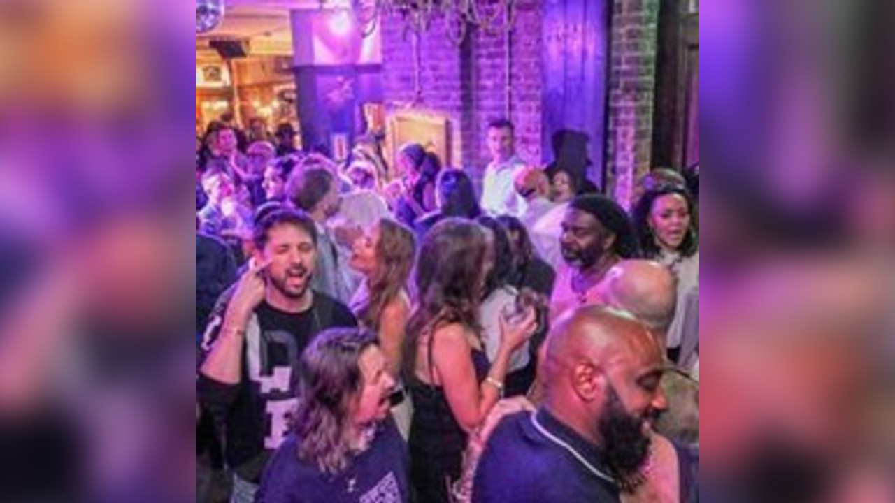 Spread Love free festive party