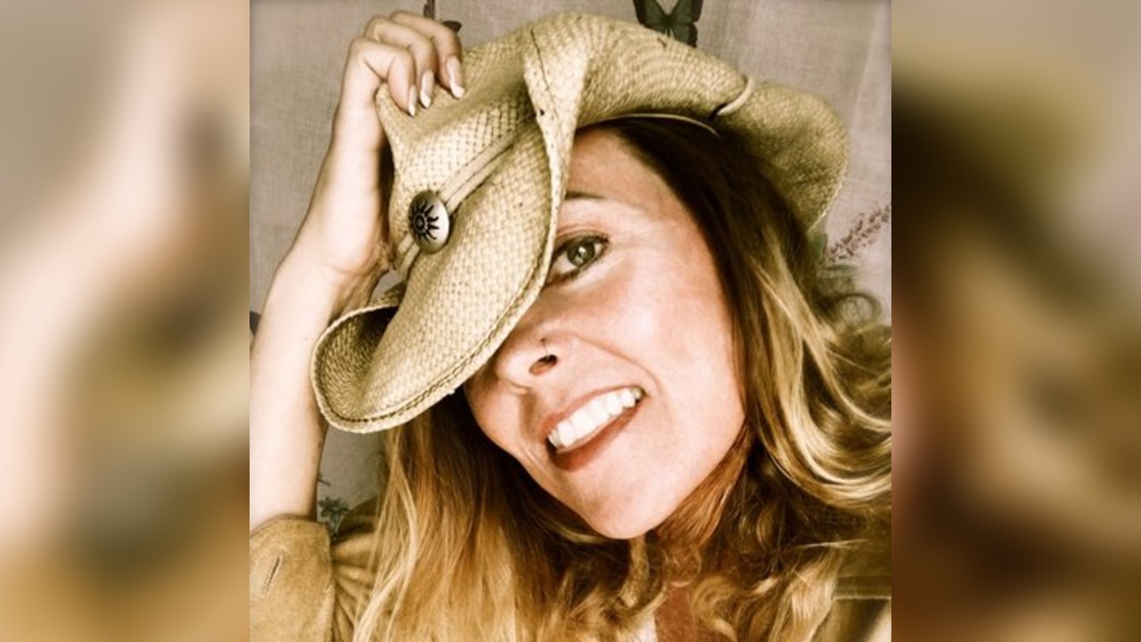 Rachel Harrington with Kora Feder