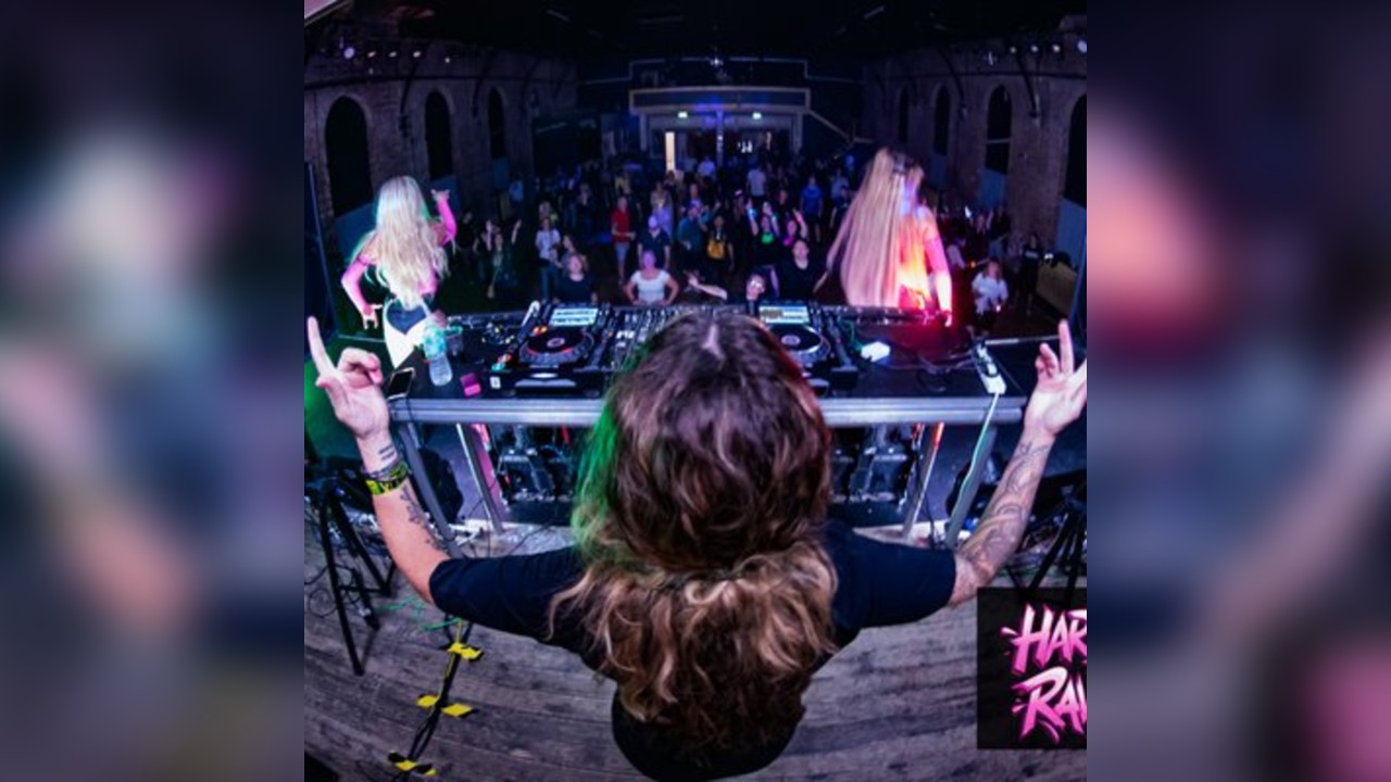 Rave in the peaks 26