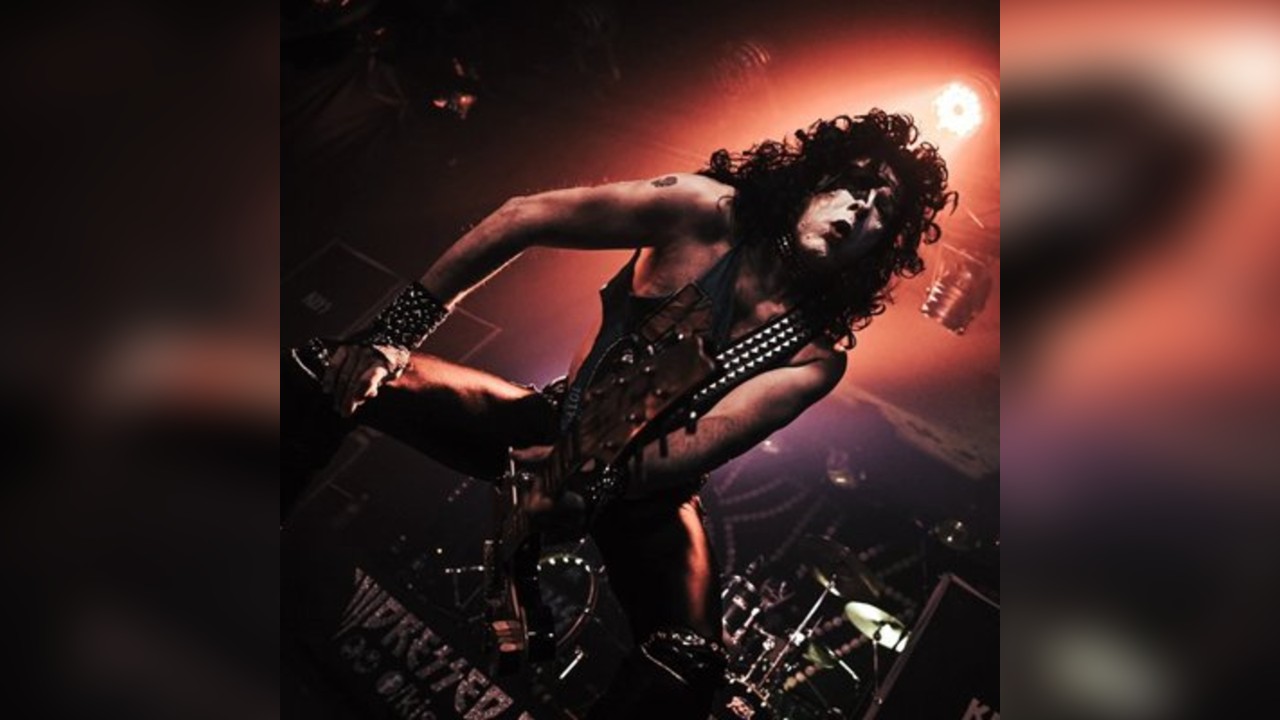 Dressed to Kill - Kiss tribute band