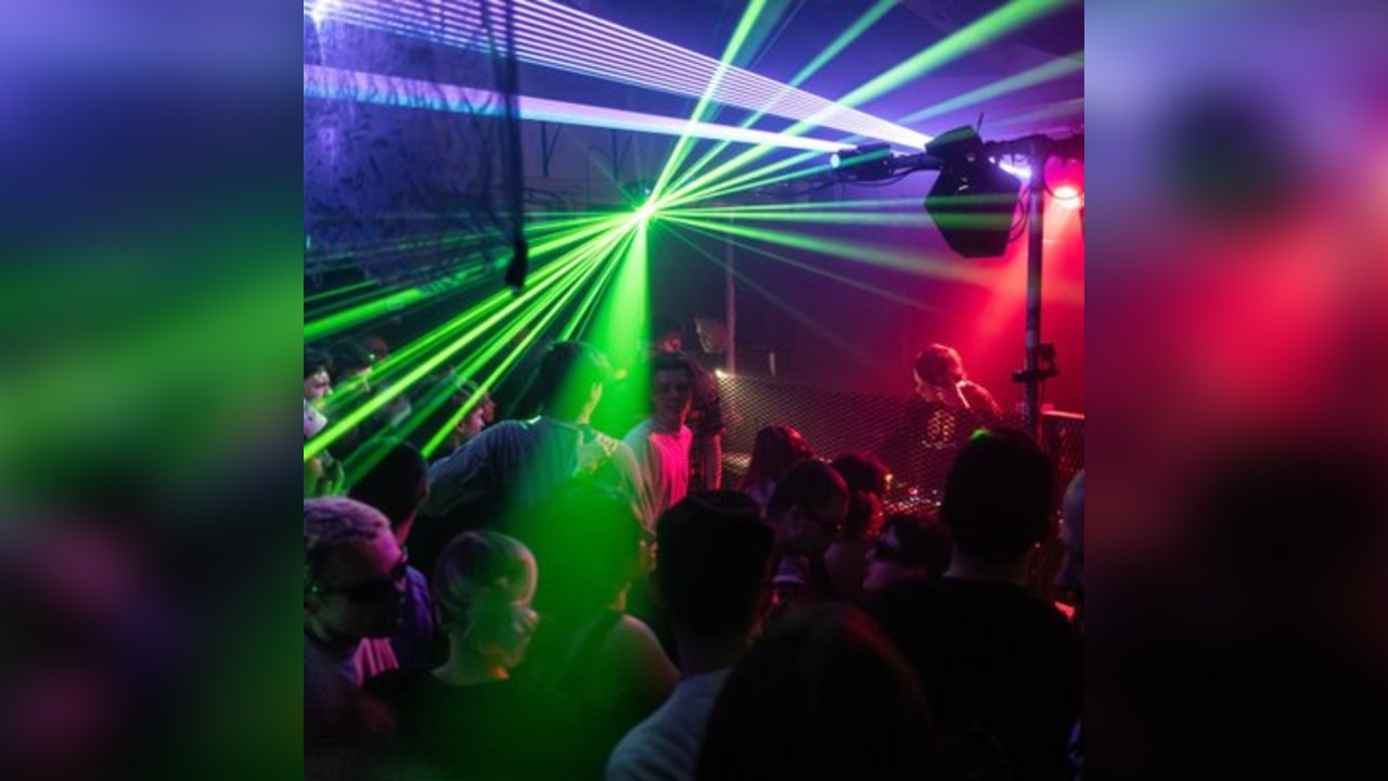 Distant Planet x Singularity: 200% Vinyl - 2 Rooms