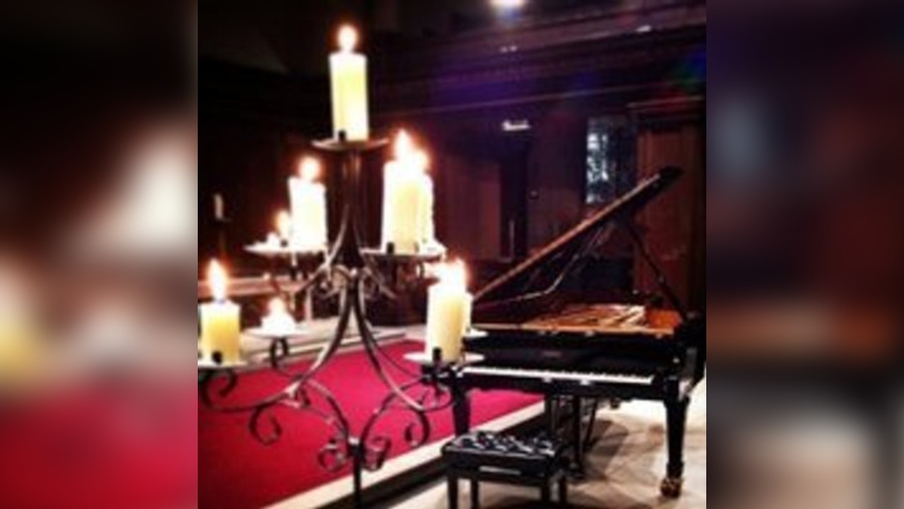 Rhapsody in Blue by Candlelight