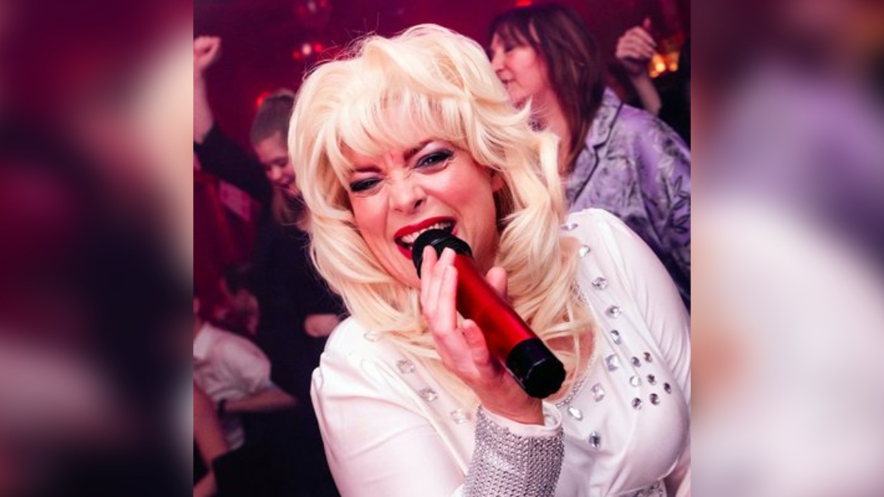 The VEGAS Tribute Show with Madonna, Lady Gaga & Dolly Parton