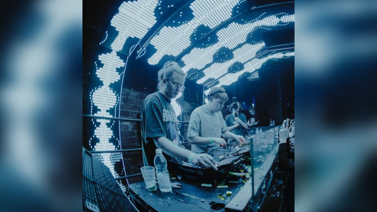 23 Degrees: Soul Mass Transit System b2b Silva Bumpa
