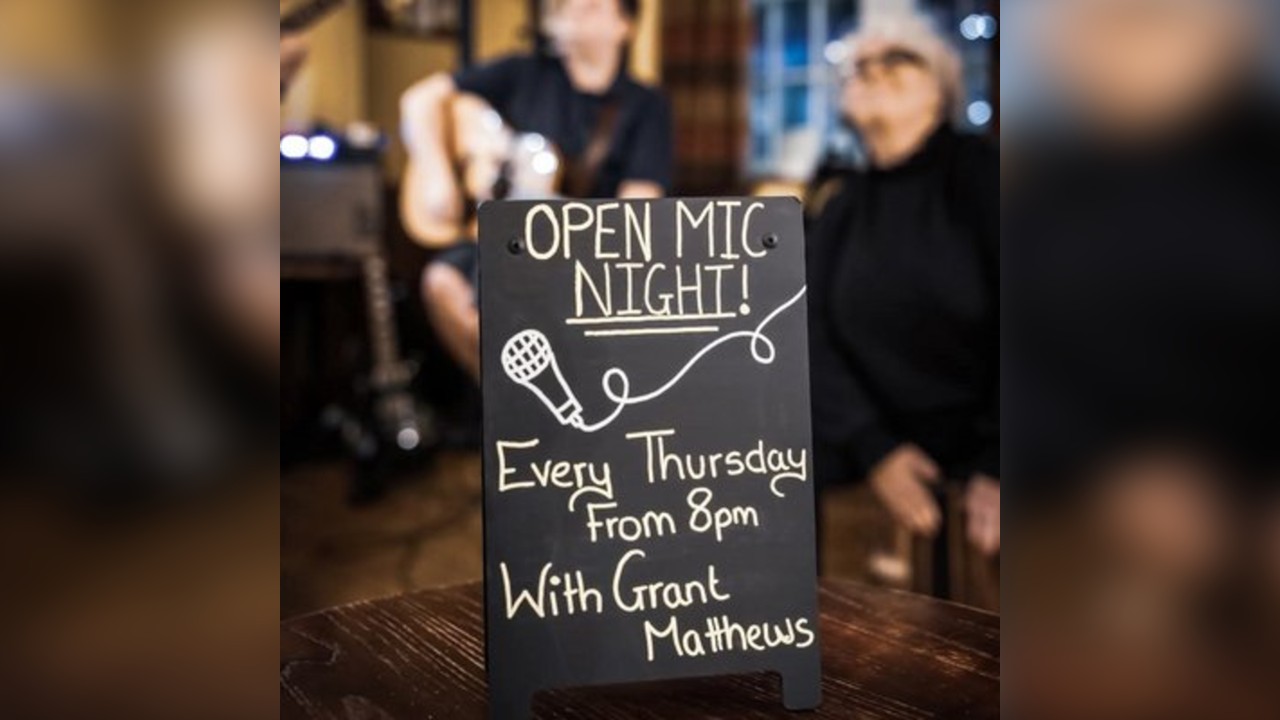 Darcys Unplugged Open Mic