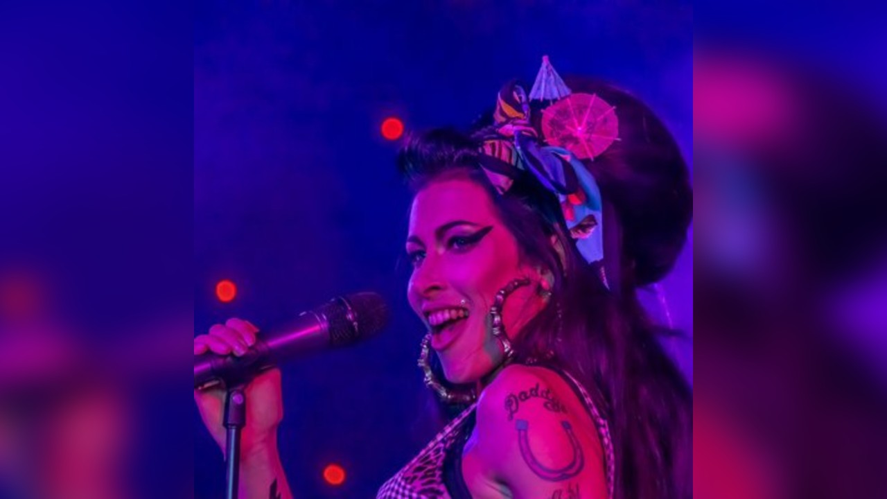 AbsoluteAmy: Live In London