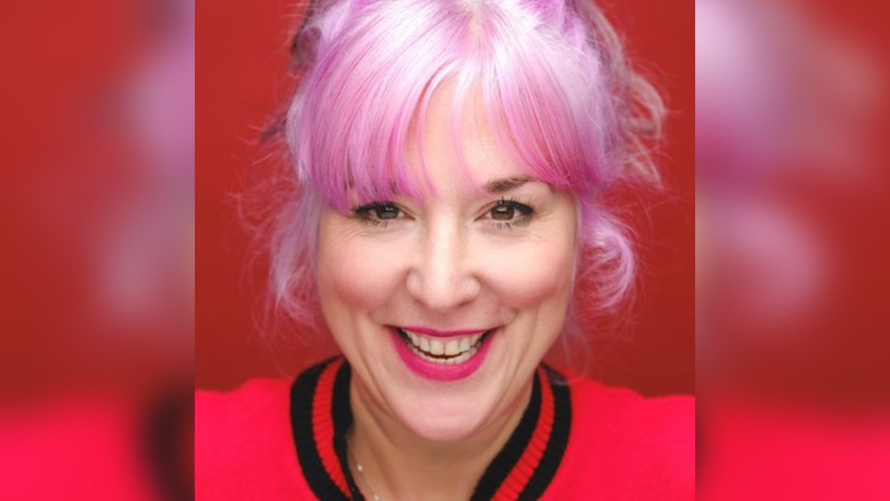 The Warehouse Comedy Club - Headline act : Lou Conran