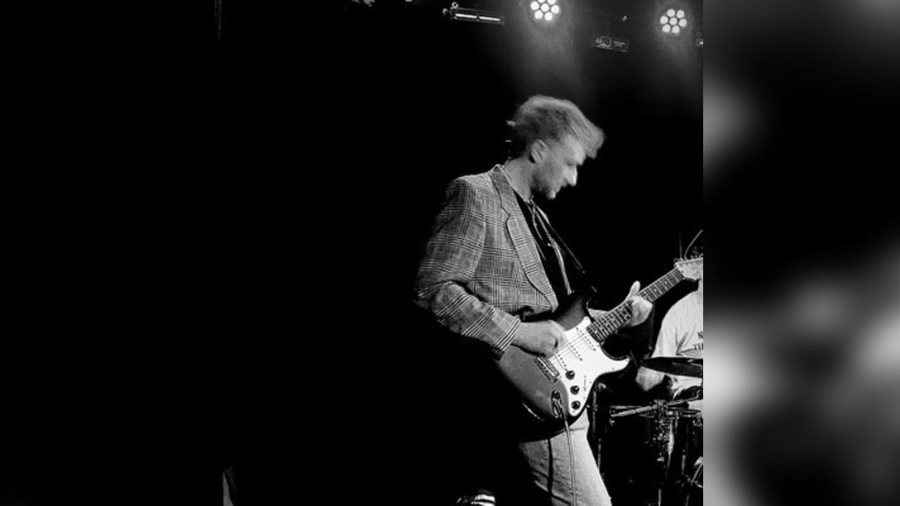 Lou Adams - Live