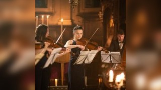 Mozart and Moonlight by Candlelight