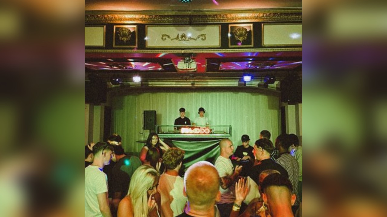 Finaddo - Stereo