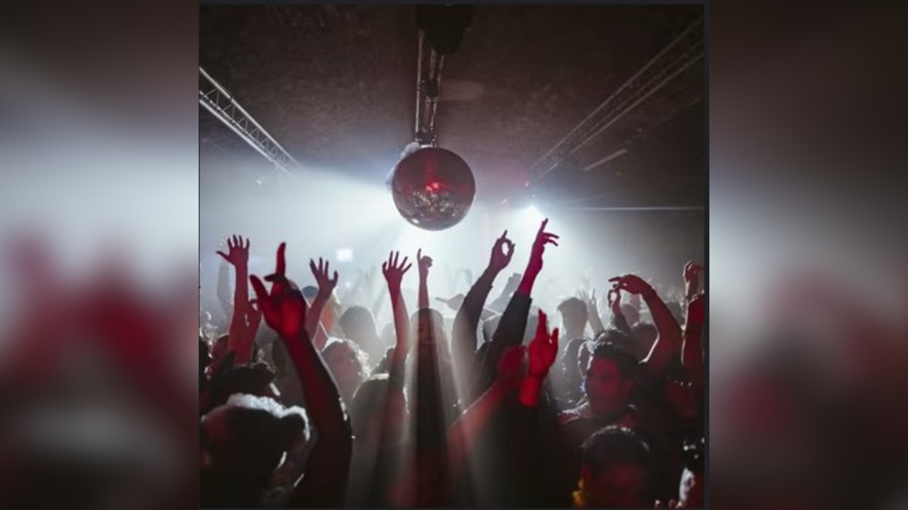 EVOLVE - The night combining house and DnB